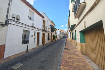 Domy na prodej v Nucia (la), Alicante. 