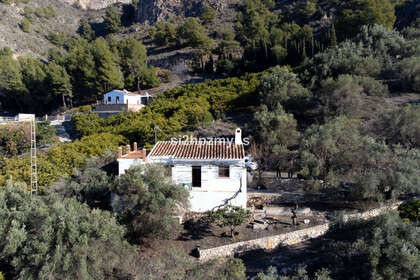 联排别墅 出售 进入 Frigiliana, Málaga. 