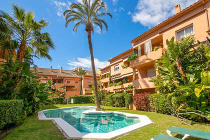 Apartment for sale in Puerto Banús, Marbella, Málaga. 