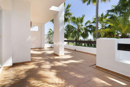 Apartment for sale in Nueva andalucia, Málaga. 