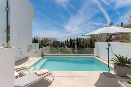 House for sale in Torreblanca, Fuengirola, Málaga. 