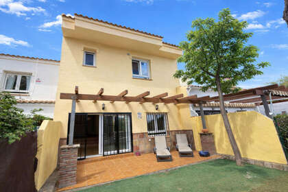 House for sale in Alhaurín el Grande, Málaga. 