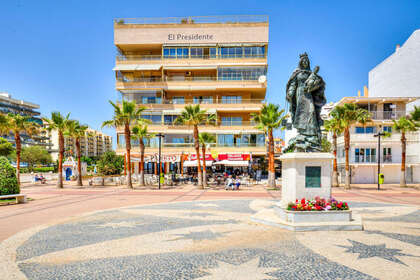 Apartment for sale in Fuengirola, Málaga. 