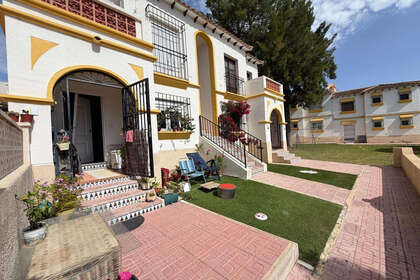 Apartmány na prodej v San Miguel de Salinas, Alicante. 