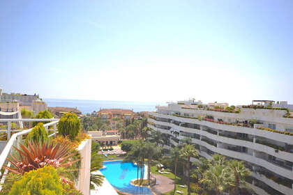Пентхаус Продажа в Puerto Banús, Málaga. 