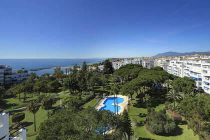 Апартаменты Продажа в Puerto Banús, Málaga. 