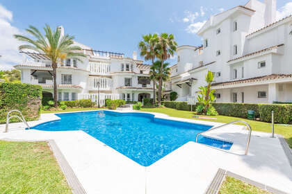Апартаменты Продажа в Nueva andalucia, Málaga. 