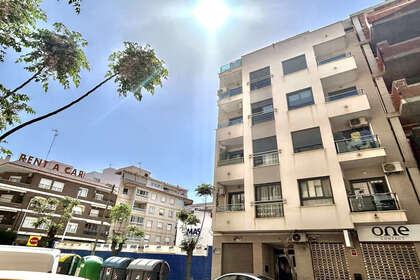 Апартаменты Продажа в Torrevieja, Alicante. 