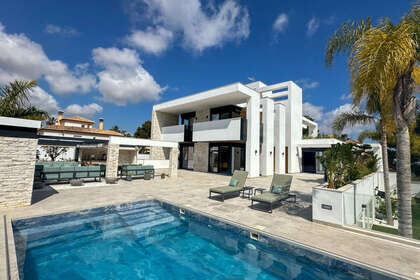 Таунхаус Продажа в Villamartín, Alicante. 