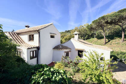 Ранчо Продажа в Casares, Málaga. 