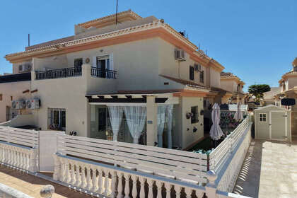 Таунхаус Продажа в , Orihuela, Alicante. 