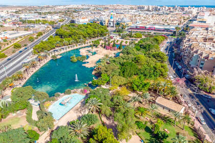 Апартаменты Продажа в Torrevieja, Alicante. 