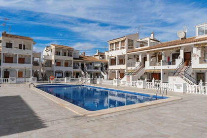 Апартаменты Продажа в Torrevieja, Alicante. 