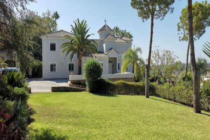 Таунхаус Продажа в Estepona, Málaga. 