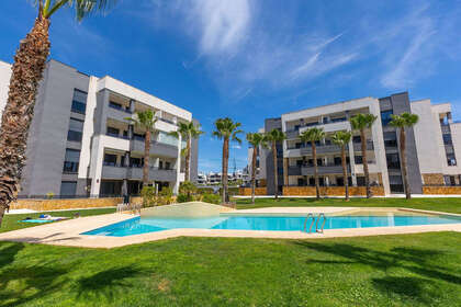 Апартаменты Продажа в Orihuela-Costa, Alicante. 