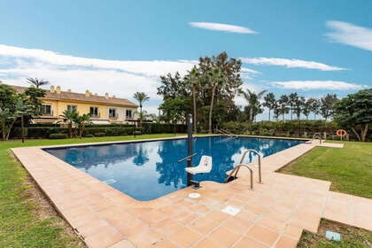 Апартаменты Продажа в Cala Del Moral, La, Málaga. 