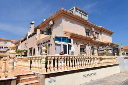Таунхаус Продажа в , Orihuela, Alicante. 