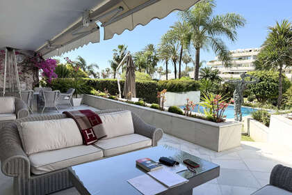 Апартаменты Продажа в Puerto Banús, Málaga. 