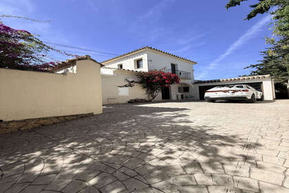 Таунхаус Продажа в Estepona, Málaga. 
