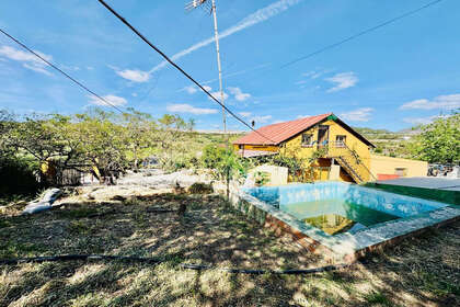 Grundstück/Finca zu verkaufen in Estepona, Málaga. 