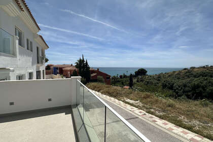 Дом Продажа в Torrequebrada, Benalmádena, Málaga. 