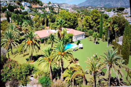 Таунхаус Продажа в Benahavís, Málaga. 