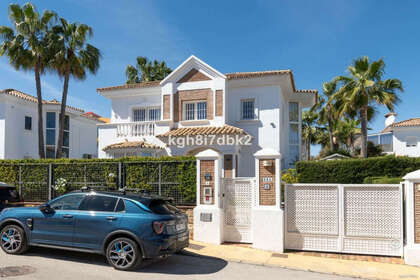 Таунхаус Продажа в Estepona, Málaga. 