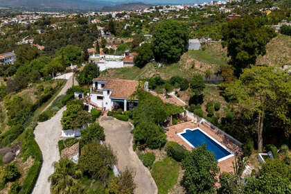 Ранчо Продажа в Alhaurín el Grande, Málaga. 