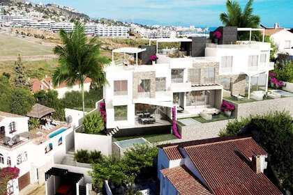 House for sale in Torreblanca, Fuengirola, Málaga. 