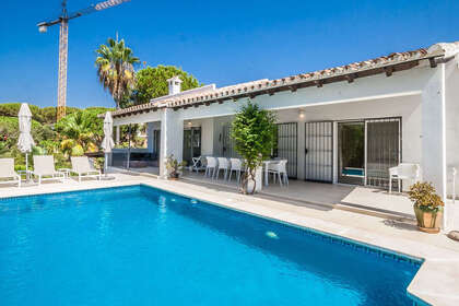 Таунхаус Продажа в Elviria, Marbella, Málaga. 