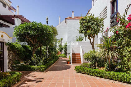 Апартаменты Продажа в Nueva andalucia, Málaga. 