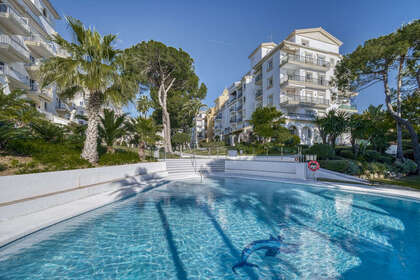 Апартаменты Продажа в Puerto Banús, Málaga. 