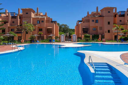 Апартаменты Продажа в Estepona, Málaga. 