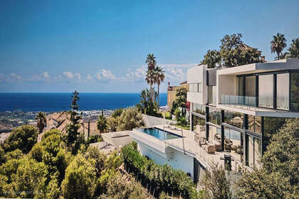 Таунхаус Продажа в Altos de Los Monteros, Marbella, Málaga. 