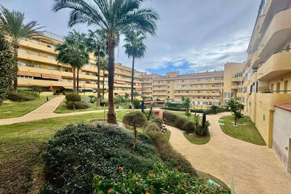 Апартаменты Продажа в Los Pacos, Fuengirola, Málaga. 