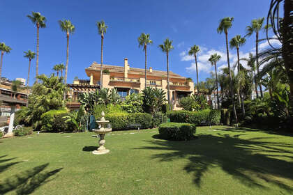 Apartment zu verkaufen in Puerto Banús, Málaga. 