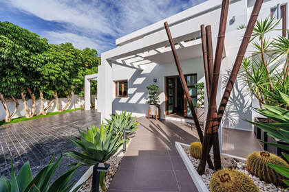 Chalet Adosado venta en Marbella, Málaga. 