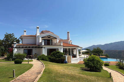 Chalet Adosado venta en La Zagaleta, Marbella, Málaga. 