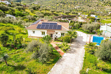 Cluster house for sale in Viñuela, Málaga. 