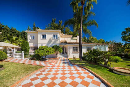 Chalet Adosado venta en Nagüeles, Marbella, Málaga. 