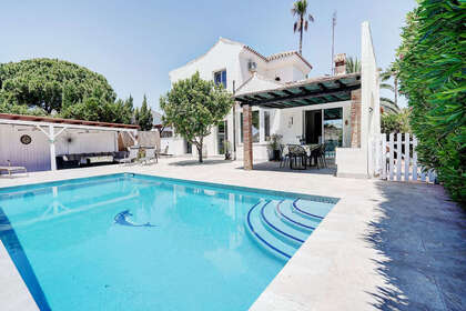 Klynge huse til salg i Calahonda, Mijas, Málaga. 