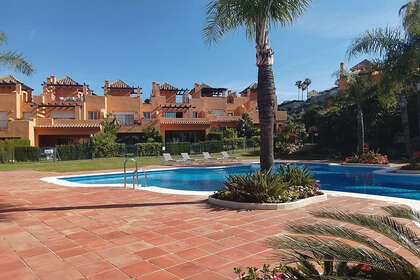 Huse til salg i El Paraiso, Estepona, Málaga. 