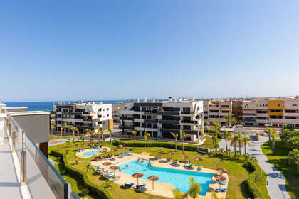 Penthouse for sale in Punta Prima, Alicante. 
