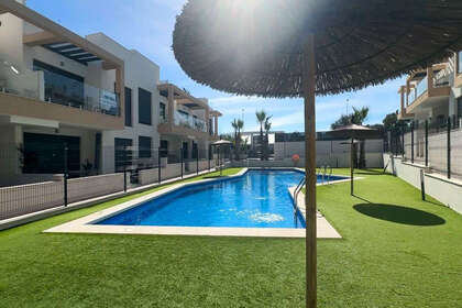 Apprt dernier Etage vendre en Villamartín, Alicante. 