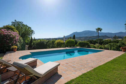 Cluster house for sale in Estepona, Málaga. 