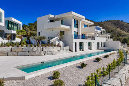 联排别墅 出售 进入 Finestrat, Alicante. 