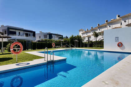 House for sale in Puerto Banús, Marbella, Málaga. 