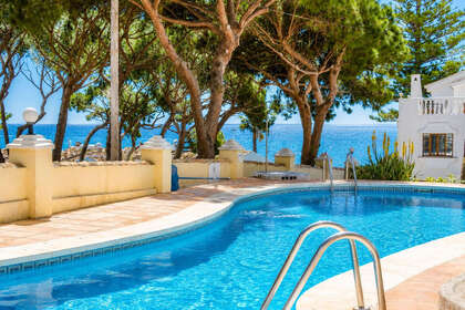 House for sale in Calahonda, Mijas, Málaga. 