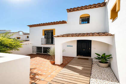 Maison de ville vendre en Costabella, Málaga. 