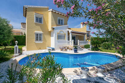 联排别墅 出售 进入 Orihuela-Costa, Alicante. 